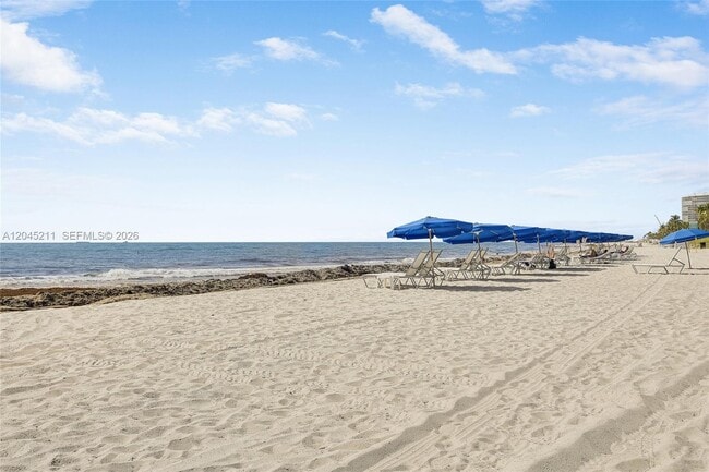 Building Photo - 10275 Collins Ave Unit 201