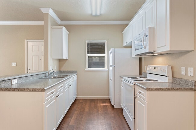 Photo - 8905 Davis Rd