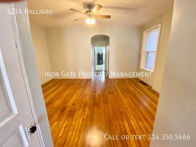 Photo - 3214 Halliday-