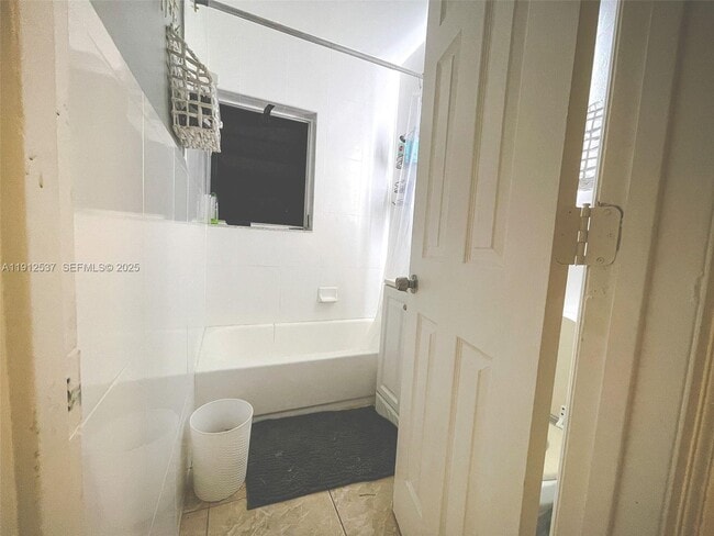 Photo - 55 NW 69th St Unidad E