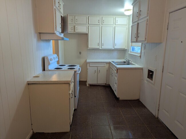 Photo - 2104 E 29th St