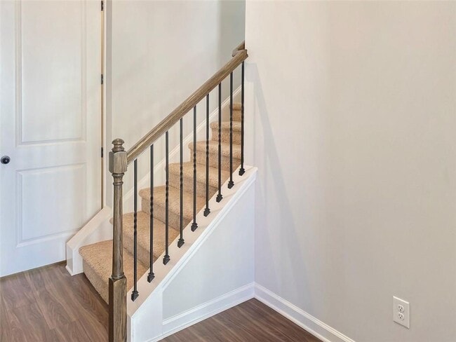 Photo - 241 Birchwood Row