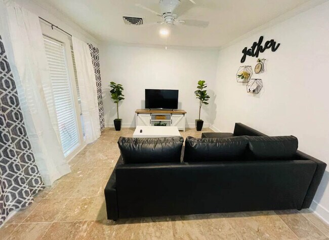 Photo - 615 Executive Golf Villas Rd Unidad B