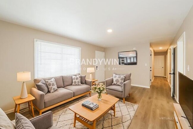 Photo - 941 NE Bristol Dr