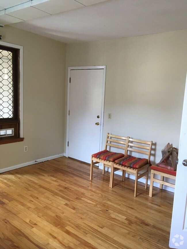 Building Photo - 926 Fulton St SE Unit 4 Rental
