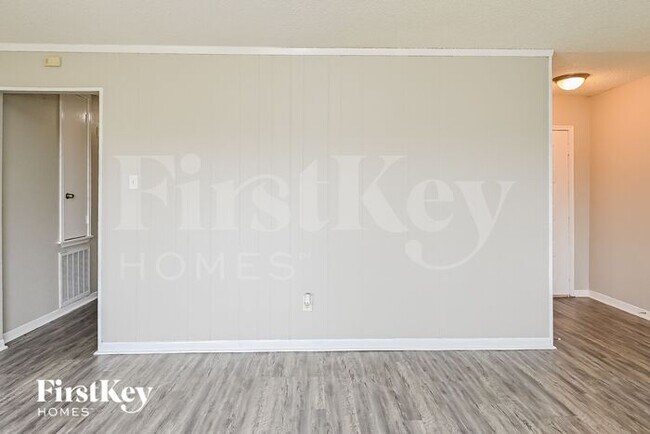 Photo - 4927 Kilkenny Dr