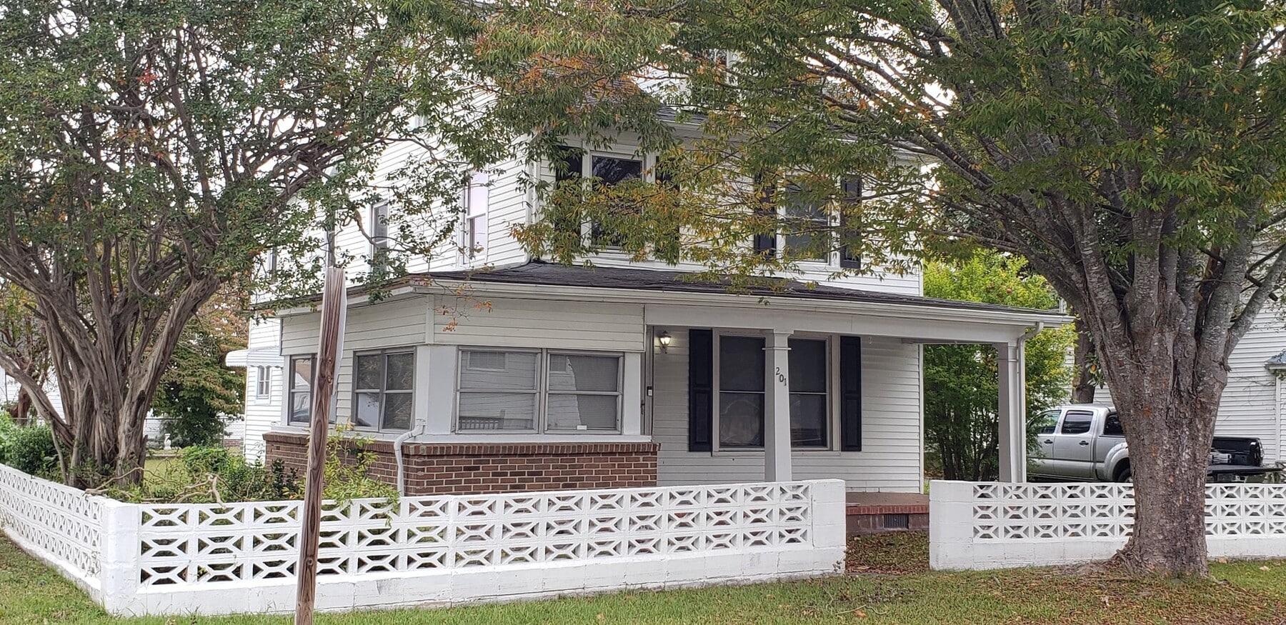 Photo - 201 E Gale St