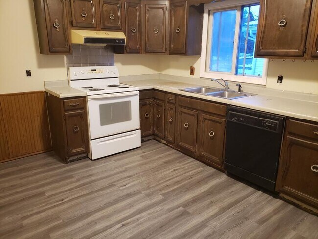 Photo - 1805 5th Ave