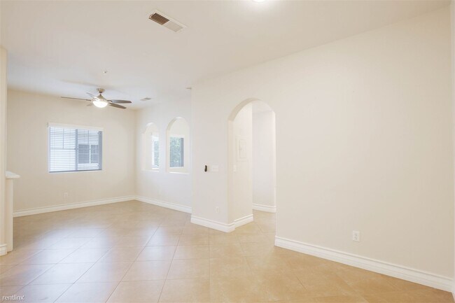Photo - 1 br, 1 bath Condo - 26444 Arboretum Way U... Unidad 2108