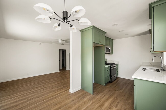 Photo - "Charming 3-Bedroom Haven in the Heart of Santa Ana – Your Perfect Retreat Awaits!"