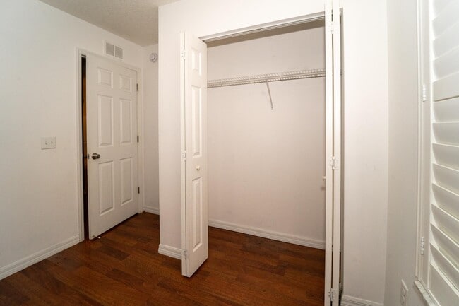 Photo - 841 Helen St