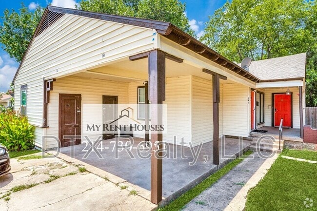 Building Photo - 131 NE 22nd St Rental