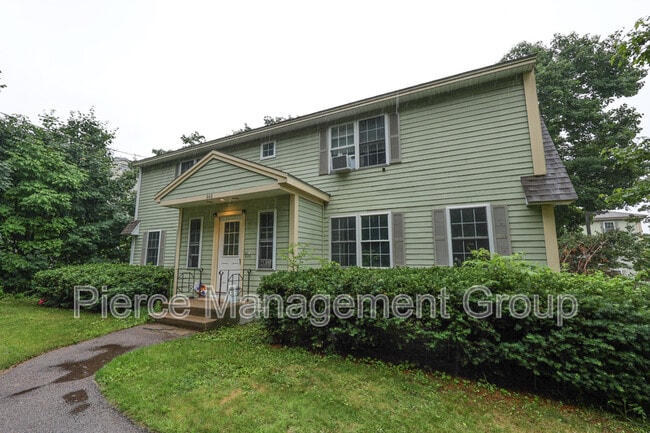 Building Photo - 845 Mammoth Rd Unit 3 Rental