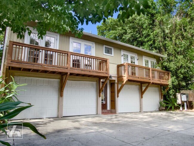 Photo - 813 E Concord St Unidad B