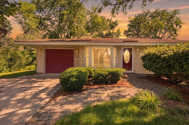 Photo - 1624 W Weathersfield Way
