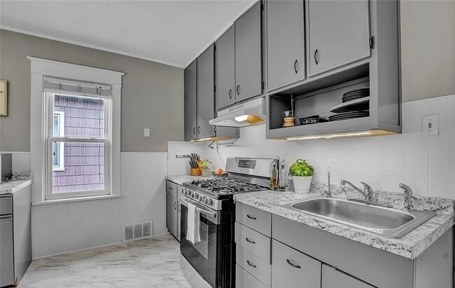 Photo - 68 Sunset St