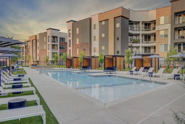 Reveal Apartments & Townhomes