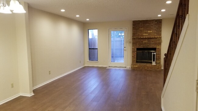 Photo - 408-B S Fannin St