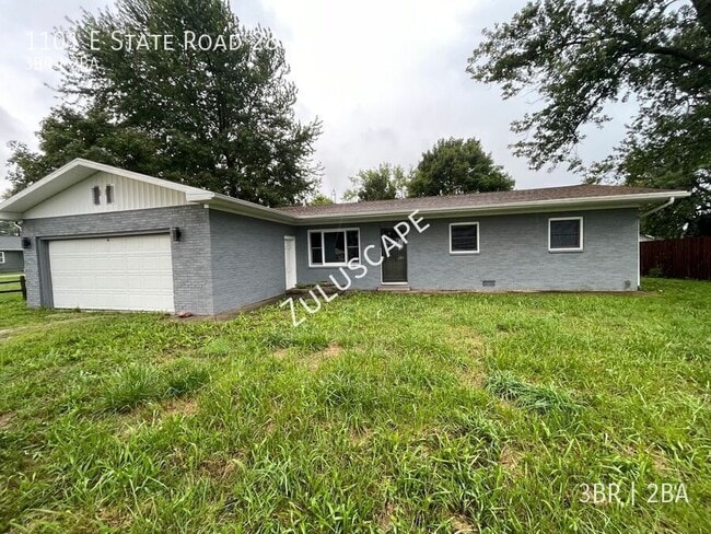 Building Photo - 1101 E State Road 28-