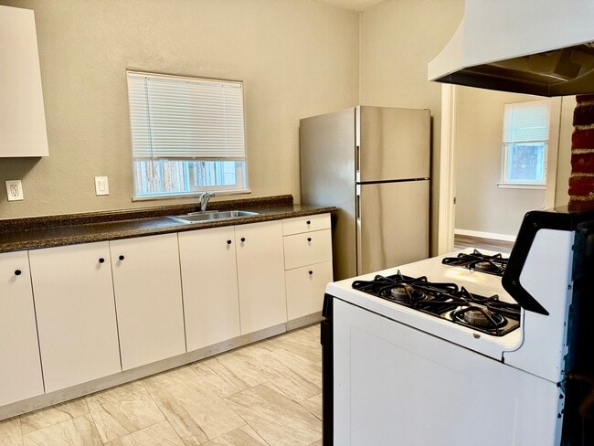 Photo - Charming duplex available Oct 15th.