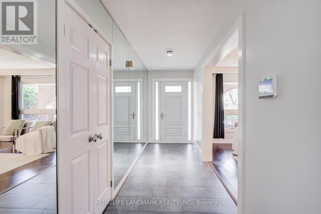 Photo - 1608 Sherwood Forrest Cir