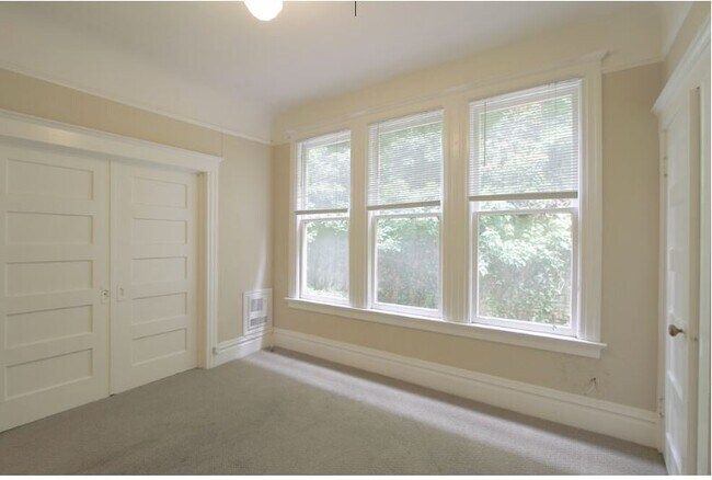 1346 Pine