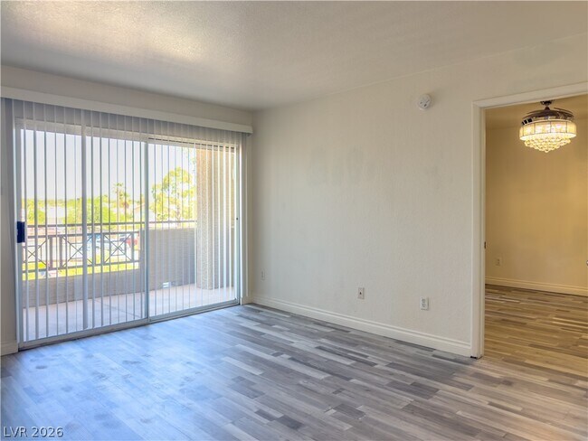 Photo - 8070 W Russell Rd Unit 2063
