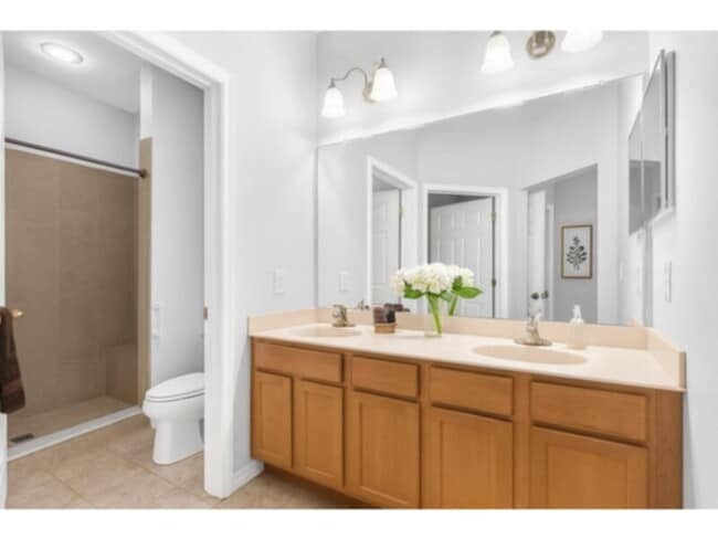 Photo - 5928 Summerhill - 2 beds unit with elevator access