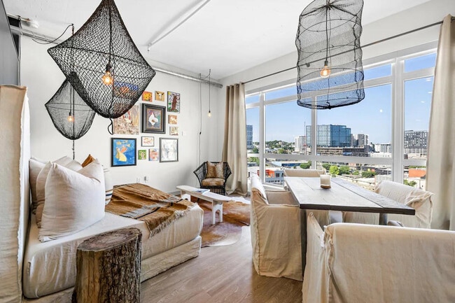 Building Photo - 505 16th Ave S Unit ID1473083P