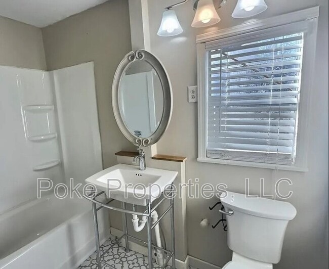 Photo - 2425 Ernest St