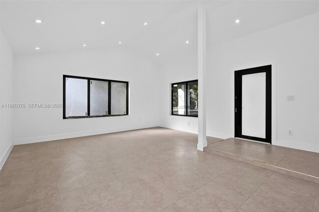 Photo - 20615 NE 9th Ct