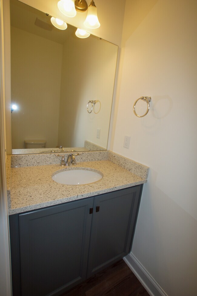 Photo - 206 Oakchest Ct