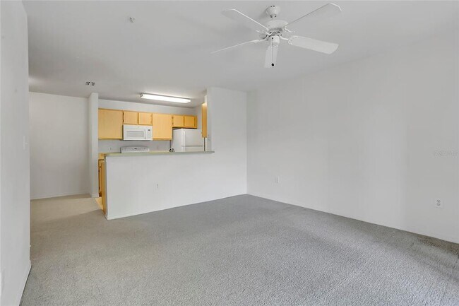 Photo - 5467 Vineland Rd Unidad 6210