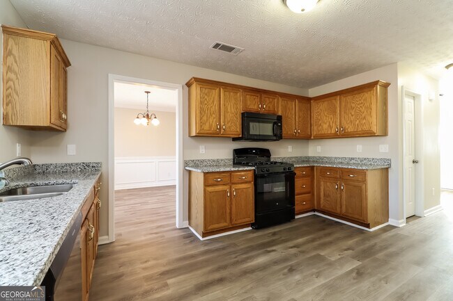 Photo - 400 Trinity Tr House