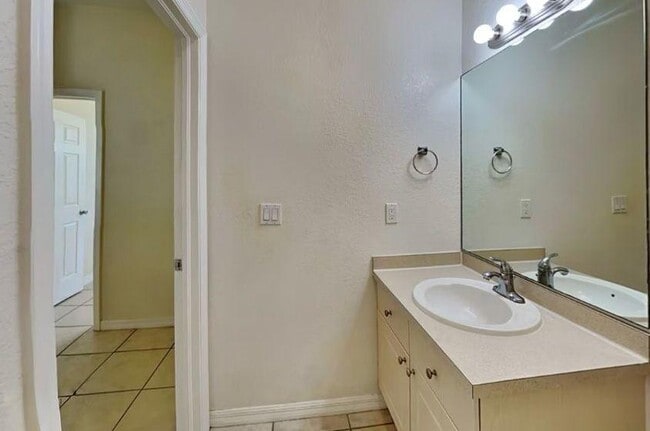 Photo - 17364 Barbara Dr