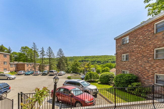 Photo - Hillside Apartments