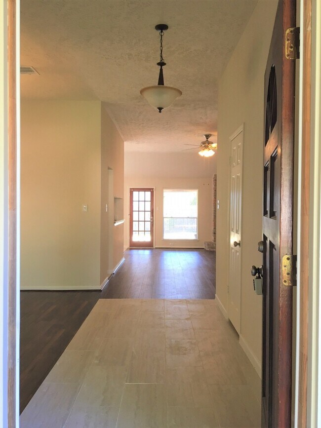 Photo - 3318 Kempwood Dr