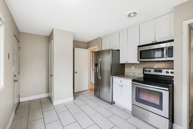 Photo - 6332 Xerxes Ave S