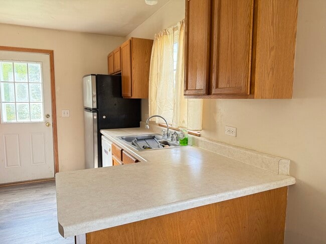 Photo - 1709 Clay St