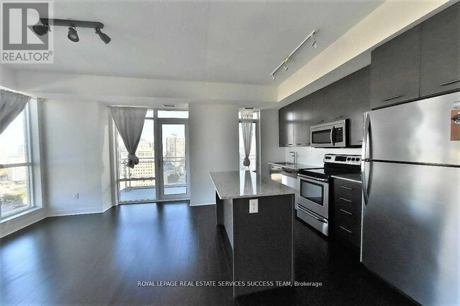 Photo - 365 Prince of Wales Dr Unit 1802