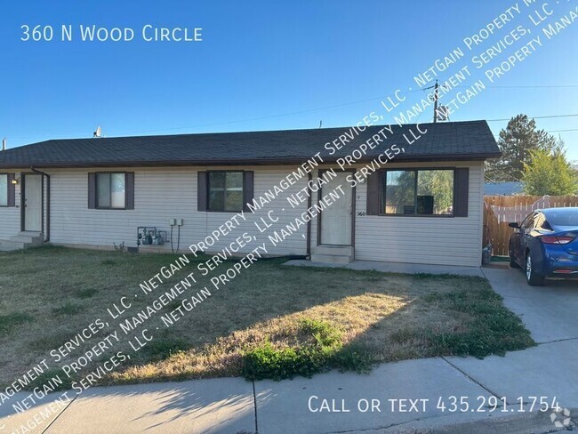 Building Photo - Pet Friendly 2 Bedroom Twinhome