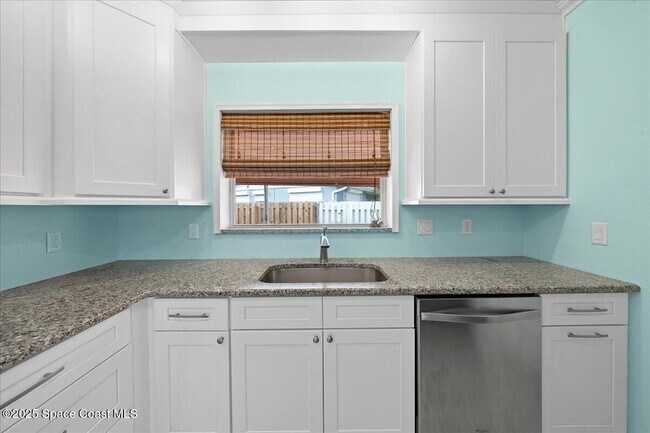 Photo - 457 S Waterway Dr House
