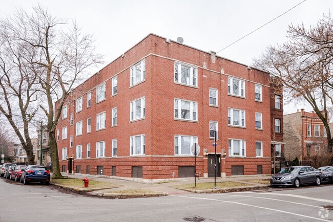Building Photo - 3303 W Belden Ave Unit 1 Rental