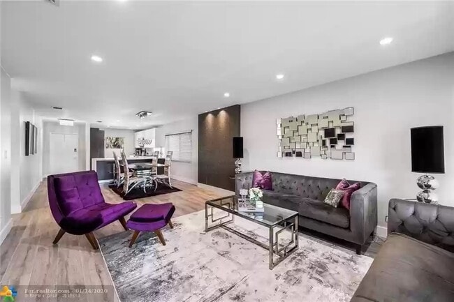 Building Photo - 9922 NW 65th Ct