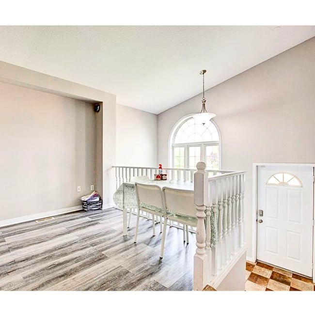 Photo - 1098 Farnsborough Cres