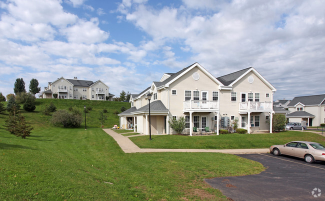 Building Photo - Evergreen Hills Apartments