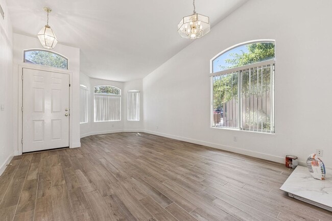 Photo - Spacious 2 Story 4 Bedroom 2.5 Bath Home L...