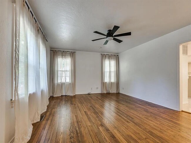 Photo - 1017 McFarland St