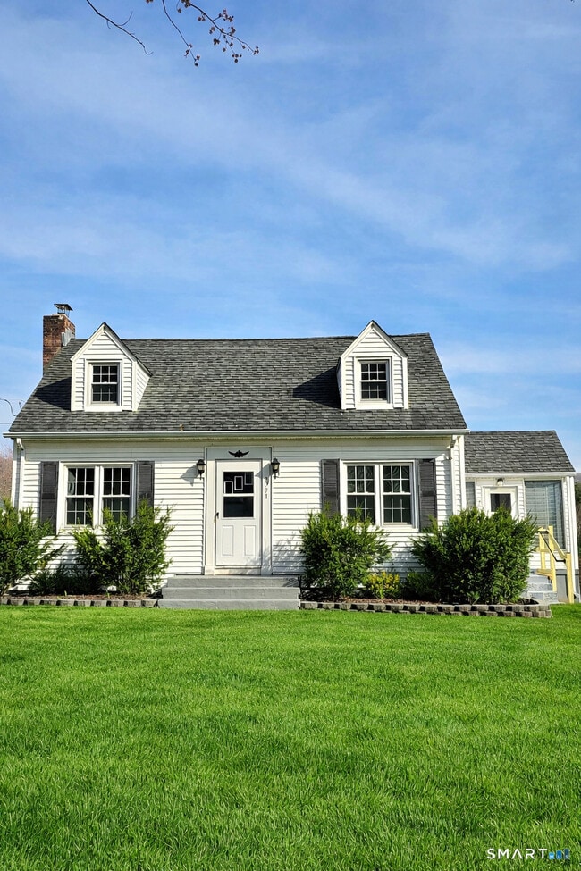 Building Photo - 2071 Middletown Ave