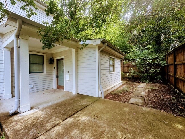 Photo - Gorgeous Studio Apartment in Downtown Raleigh Unit B